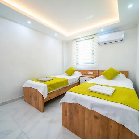 Kaskalkan Deniz Manzarali Havuzlu Bahceli 别墅 *