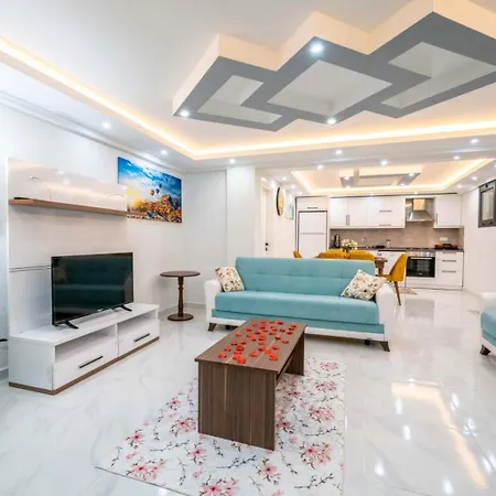 Kaskalkan Deniz Manzarali Havuzlu Bahceli Villa