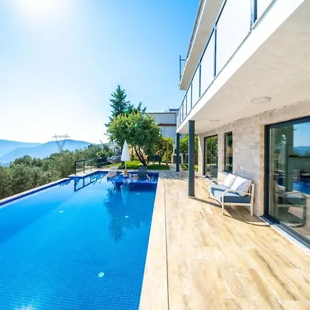 Villa Kaskalkan Deniz Manzarali Havuzlu Bahceli Kas